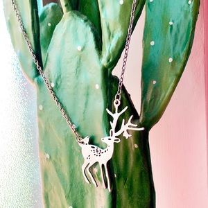 🎉11/23 HOST PICK!!! 🦌 Deer & Bird Necklace 🦌